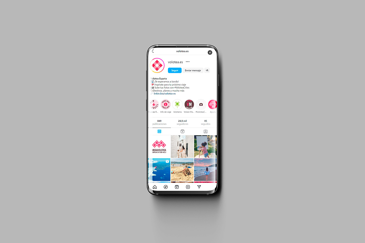 Cuenta de Instagram de Volotea mostrando imágenes, promociones y destinos de vuelo desde Asturias